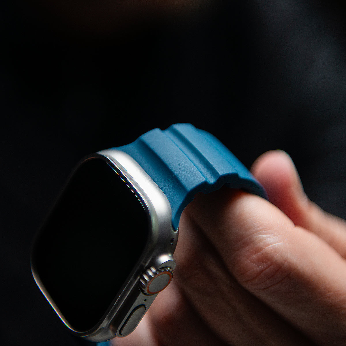 apple watch armband rocky in hand 1 monteny