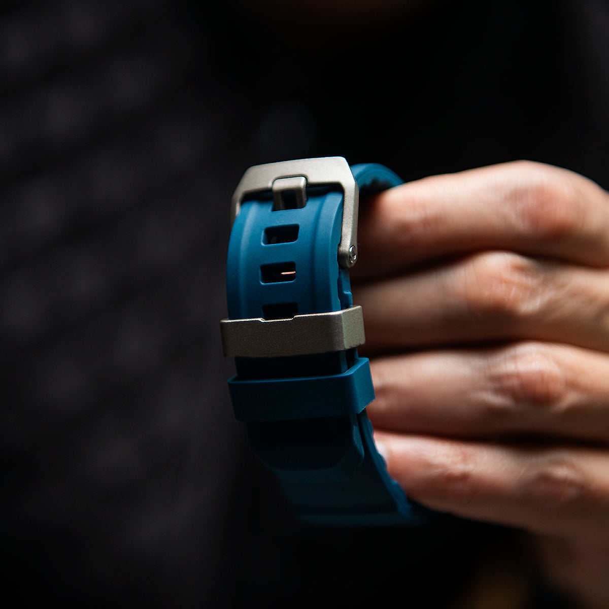 apple watch armband rocky in hand 3monteny